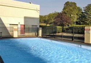 Howard Johnson Express Inn