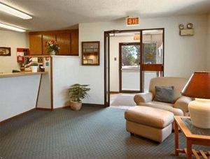 Super 8 Motel - Glencoe