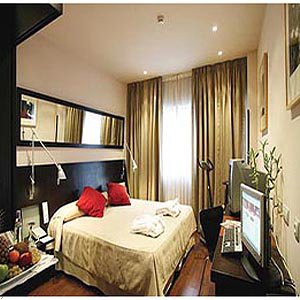 Petit Palace Germanias Hotel