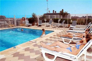 Beatriz Rey Don Jaime Hotel