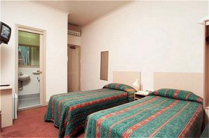 Explorers Inn Hotel