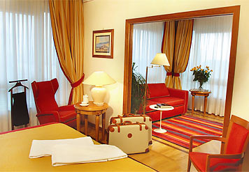Renaissance Naples Hotel Mediterrano