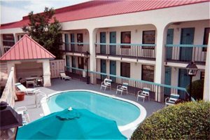 Baymont Inn & Suites Bedford/Dfw Airport
