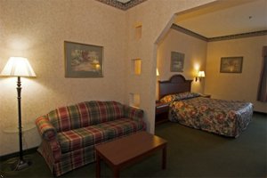 Best Western Bradbury Inn & Suites