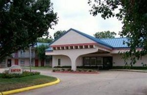 Econo Lodge & Suites
