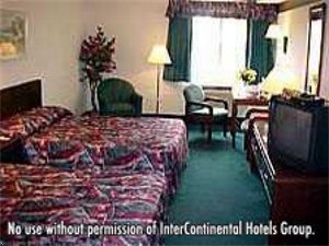 Holiday Inn Express Clare Mi
