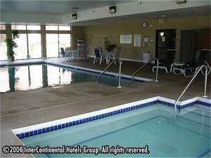 Holiday Inn Express Hotel & Suites Delafield, Wi
