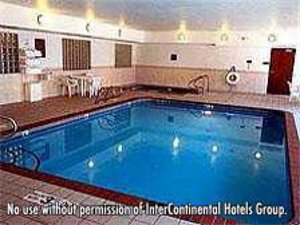 Holiday Inn Express Hotel & Suites Lansing-Leavenworth, Ks