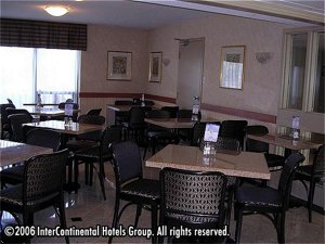 Holiday Inn Express Toronto-Airport Area (Dixie Rd