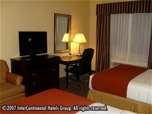Holiday Inn Express Hotel & Suites New Boston