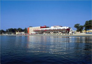 Golden Tulip Mamaia