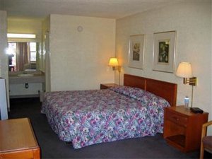 Best Value Hallmark Inn