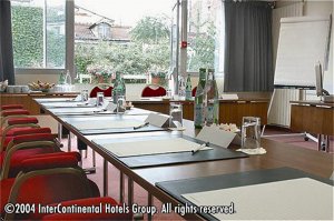 Holiday Inn Garden Court Paris-Porte De Saint Ouen