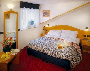 Hotel Everest