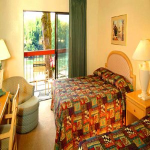 Riverside Inn Resort