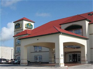 La Quinta Inn & Suites Mercedes