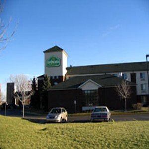 La Quinta Inn & Suites Brooklyn Park