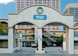 Rodeway Inn & Suites Downtown