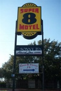 Super 8 - East Of Arlington
