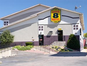 Janesville Super 8 Motel
