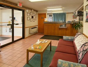 Super 8 Motel - Gilman