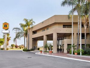 Super 8 Motel - Commerce/La Area