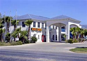 Super 8 Motel - La Feria