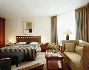 Lindner Hotel & Residence Main Plaza Frankfurt