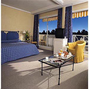 Ambassadeur Hotel