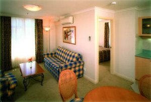 Metropole Hotel Apartments And Conference Centre