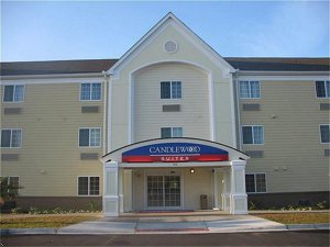 Candlewood Suites Savannah Airport